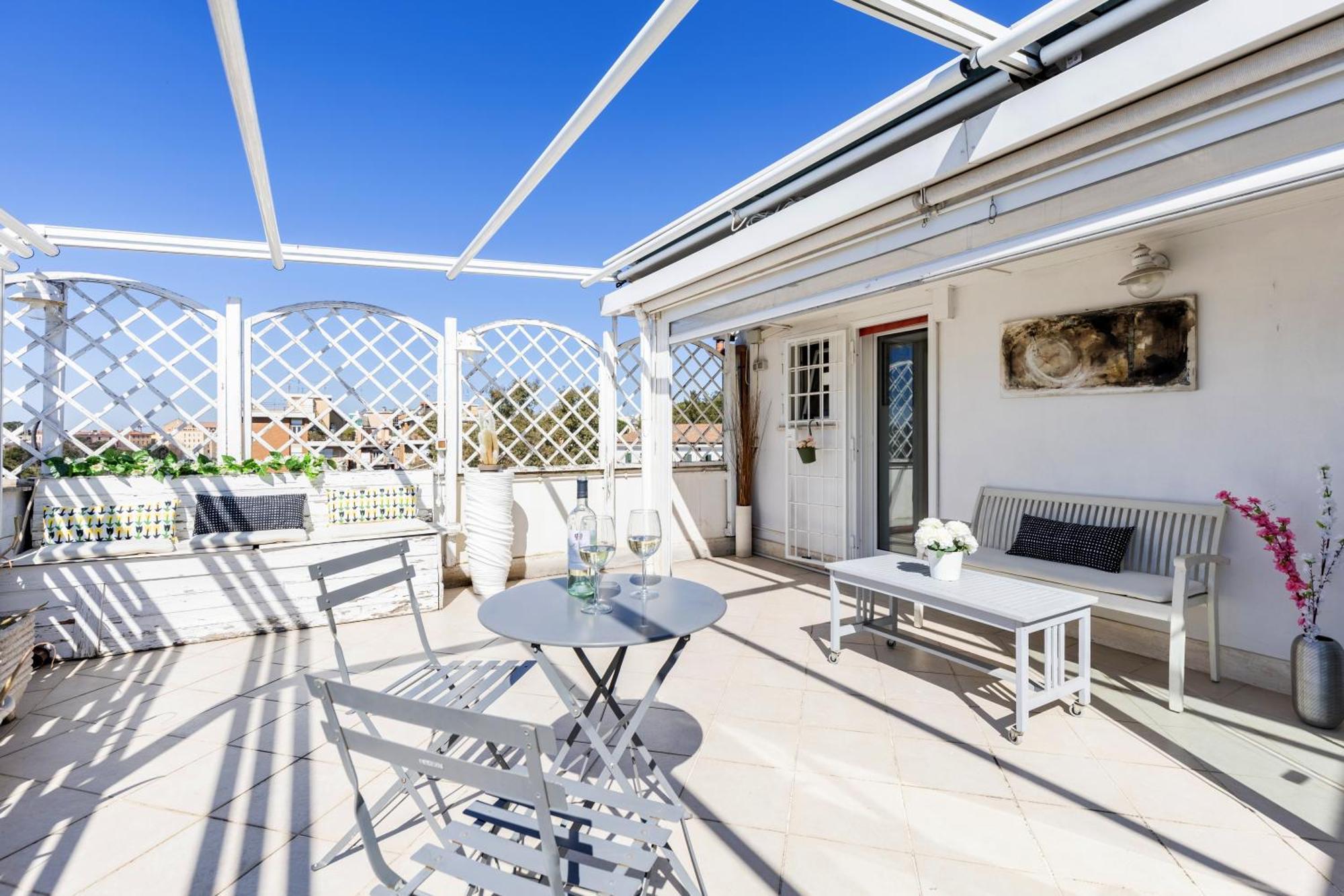 Appartamento Hostly-salotti Terrace Suite-20min To Vatican Roma